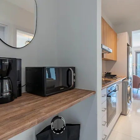 Vanilla's Prime 1-bedroom In Ларнака
